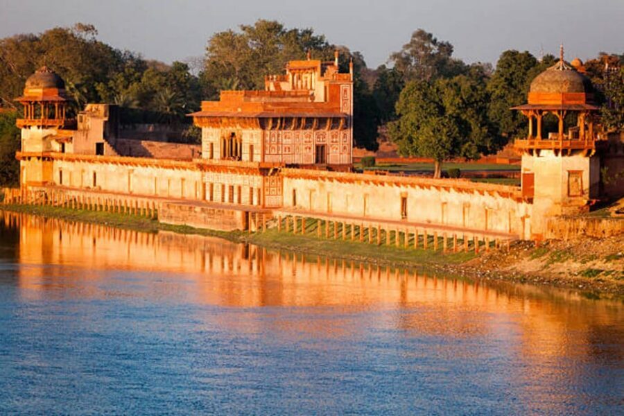 Agra fort, Baby Taj & Mehtab Bagh Express Ticket With Option - The 1-day lineup: Agra Fort, Baby Taj, and Mehtab Bagh