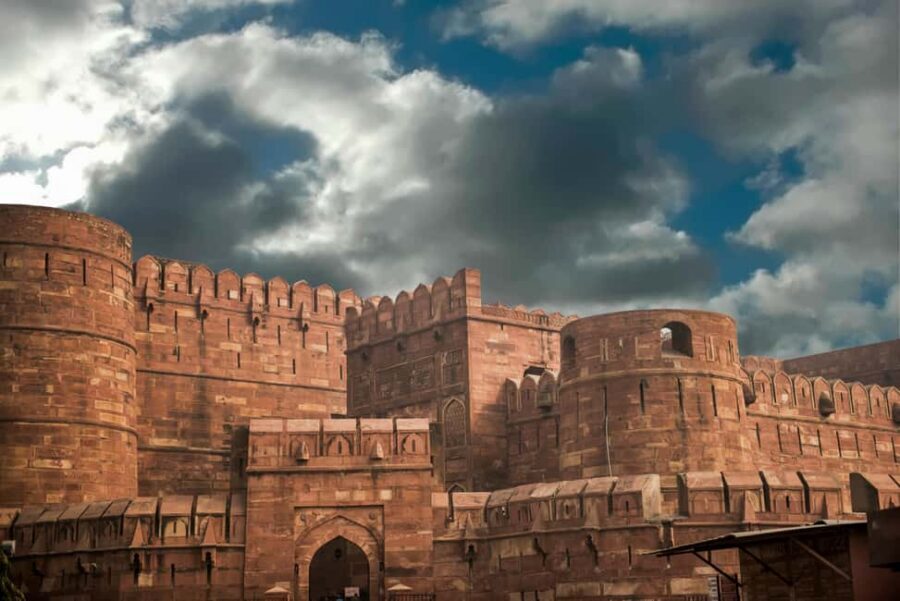 Agra Fort: Guided UNESCO Heritage Walking Tour - Walking into UNESCO: what makes Agra Fort click fast