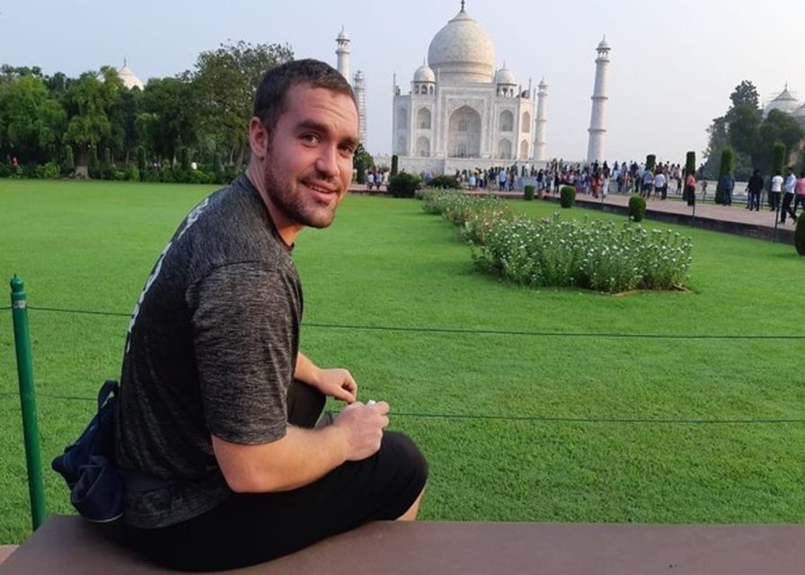 Agra: Guided Tour of Taj Mahal, Agra Fort and Fatehpur Sikri - Shopping stops and photo moments: how to keep control of your day