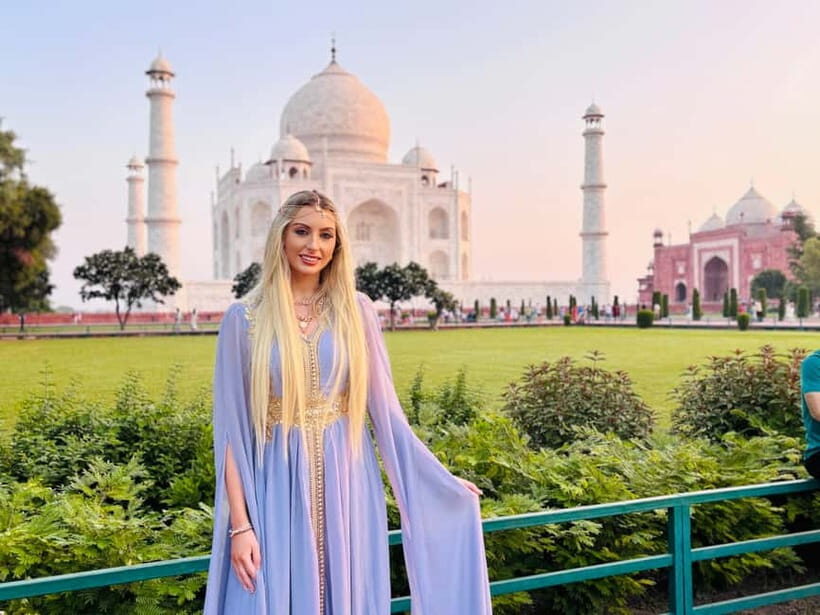 Agra Local Sightseeing with Sunrise or Sunset Experience - Agra Fort: Mughal power, red sandstone drama