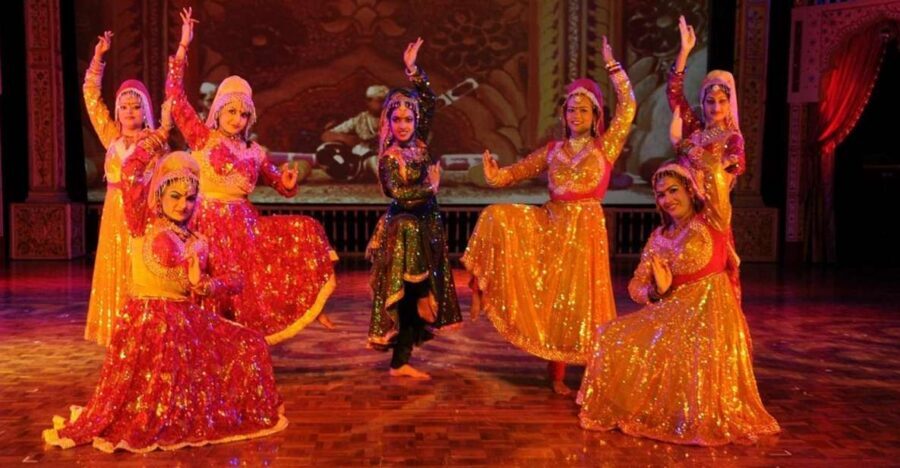 Agra: Mohabbat the Taj show tickets and agra transfers - Why Mohabbat the Taj is a smart evening add-on in Agra