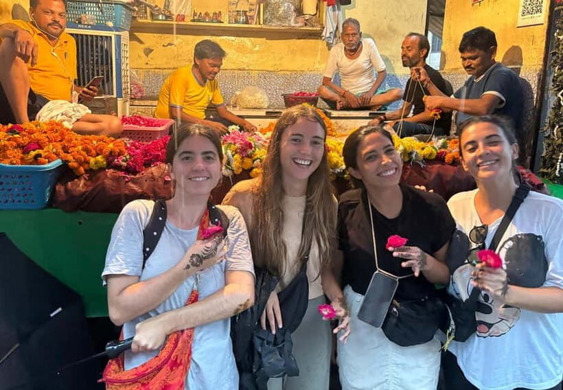 Agra: Street Food Walking Tour, Spice Market, & Tuk-tuk Ride - Key things that make this tour worth your afternoon