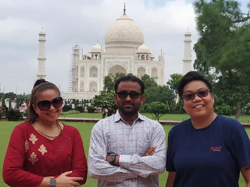 Agra: Taj Mahal and Mausoleum Guided Tour with Skip-the-Line - Small Inclusions That Smooth the Visit