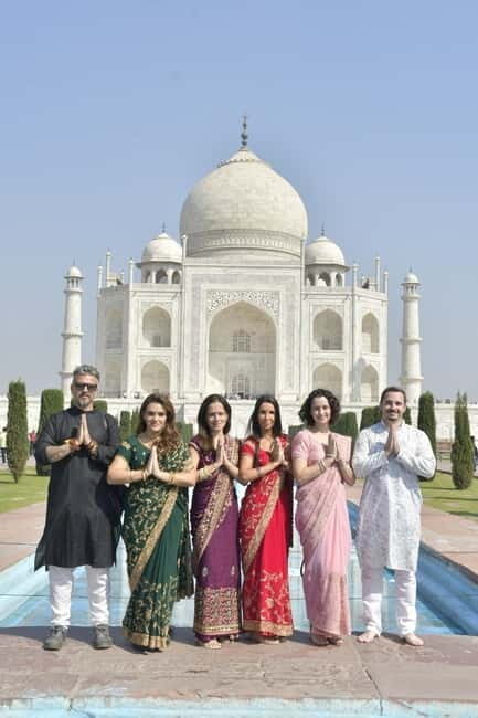 Agra: Taj Mahal Express Entry Tickets - Quick hits before you go