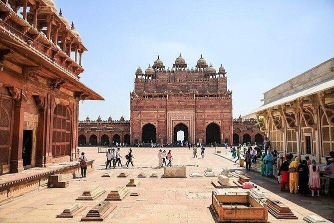 All-Inclusive Taj Mahal, Agra Fort & Fatehpur Sikri Private Tour - Guides and real-world experience: why the person matters