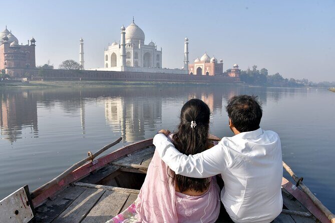 All Inclusive Taj Mahal & Agra Tour by Superfast Train From Delhi - Lunch in Agra: where it fits and what to watch for