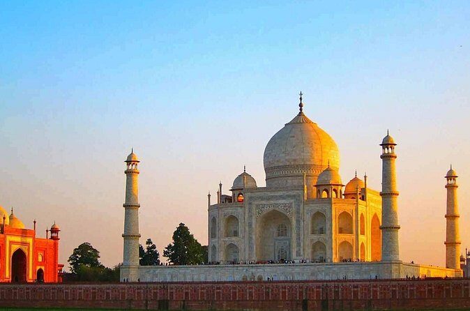 Approved Tour Guide in Agra full-day - Guide quality is the real product here
