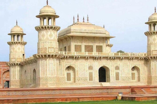 Approved Tour Guide in Agra full-day - Your route: Taj Mahal first, then Agra Fort, then Baby Taj or Mehtab Bagh