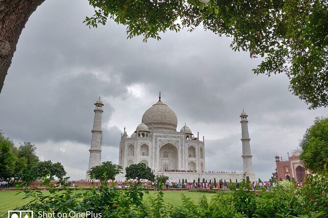 Book Govt Approved Guide for Taj Mahal & Agra fort - Guides that make the difference: Tabrez and Ragib (Vickey) as examples