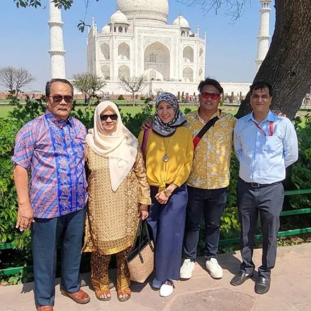 Book Govt. Approved Tour Guide For Taj Mahal & Fort - Taj Mahal: Shah Jahan, Architecture Clues, and Skip-the-Line Access