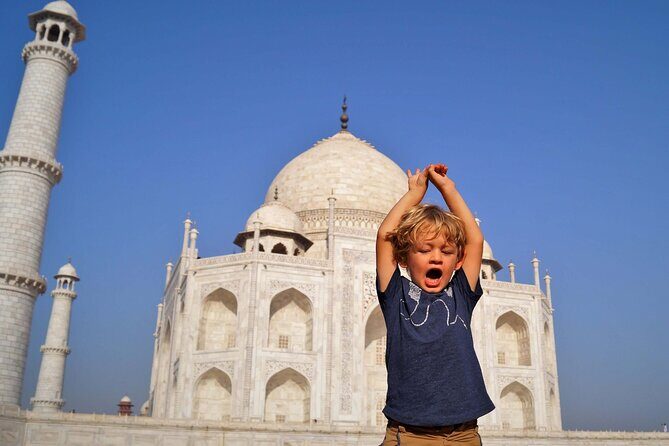 From Delhi: Luxury Group tour of Agra by Car- TOP RATED TOUR - Sunrise Taj Mahal: how early helps and what to look for