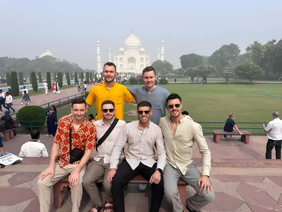 From Delhi: Private Taj Mahal, Agra Fort & Baby Taj Day Tour - Agra Fort: More Than Walls and Courtyards