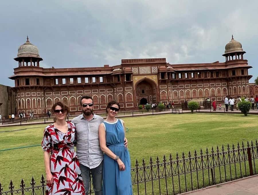 From Delhi: Private Taj Mahal, Agra Fort & Baby Taj Day Tour - Lunch at Courtyard by Marriott: The Value of Not Guessing