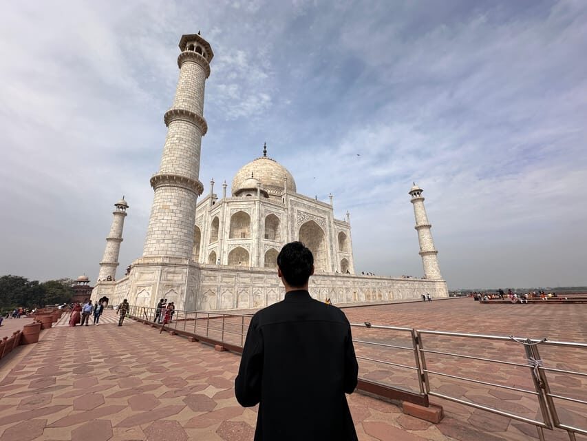 From Delhi: Private Taj mahal and Agra Fort with Car Tour - A smooth Taj Mahal start beats a long queue