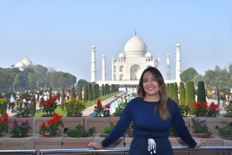 From Jaipur: Agra Private Day Trip with Taj Mahal &Agra Fort - Lunch timing in Agra: plan it, then keep moving