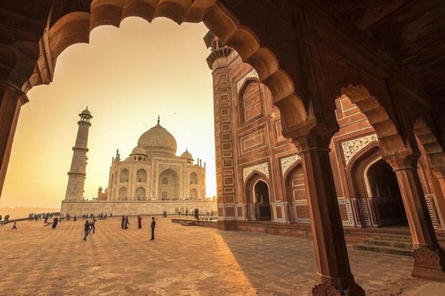 Guided Sunset Tour Of Taj Mahal with Skip-The-Line Entry - Which guides and languages you can expect