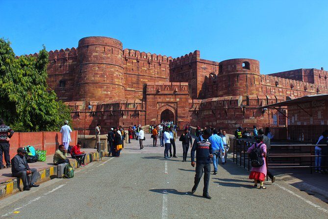 Private Agra Local Sightseeing Tour by Car and Driver - Shopping Time at 14:00: Crafts and Embroidery With a Built-In Time Limit