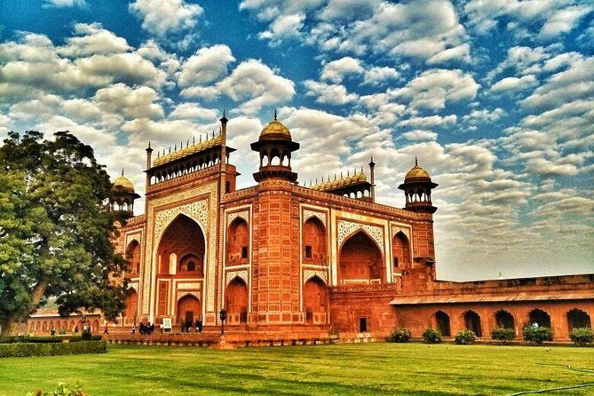 Private Full-Day Sunrise Taj Mahal and Agra City Tour - Agra Fort: the fort and the views you’ll be glad you made time for