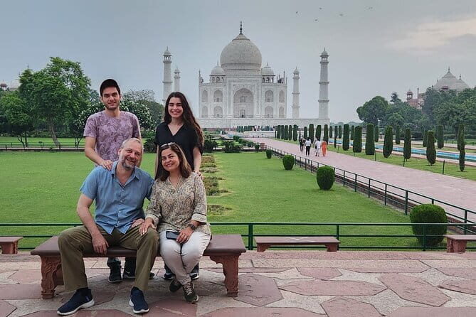 Private Guided Taj Mahal Same-Day/ Sunrise Tour from Delhi by Car - Agra Bazaars and the Lunch Window: Quick Local Color