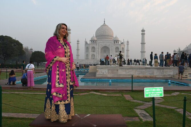 Private Skip The Line Taj Mahal Sunrise Tour - The “$8” question: is it worth it at that price?