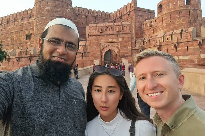 Private Tour of Taj mahal and Agra Fort with Guide & Entry Ticket - Price and Logistics: Is $40 Really Good Value?