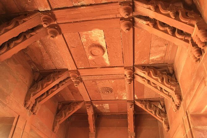 Private Transfer From Agra To Jaipur with Fatehpur Sikri - Small tips that make the day smoother
