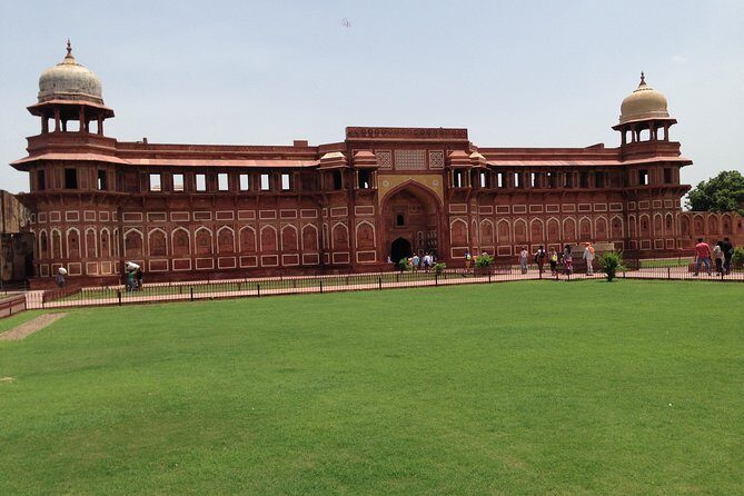 Private Transfer From Agra to New Delhi - Pickup in Agra: exactly how the handoff works