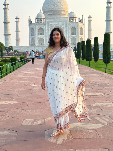 Rent a sari or kurta pajama for Taj Mahal visit & picture - Who This Is Best For (and Who Might Skip It)