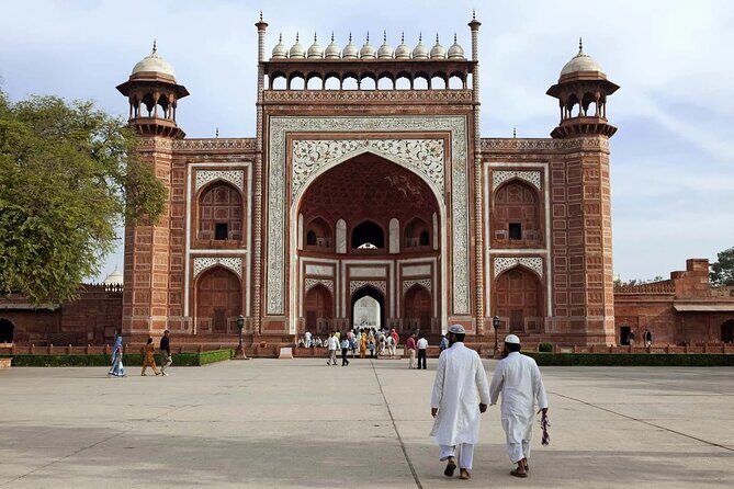 Skip-the-Line Private Tour to Taj Mahal and Agra Fort - Agra Fort: Red Sandstone, Big Views, and Mughal-Era Power