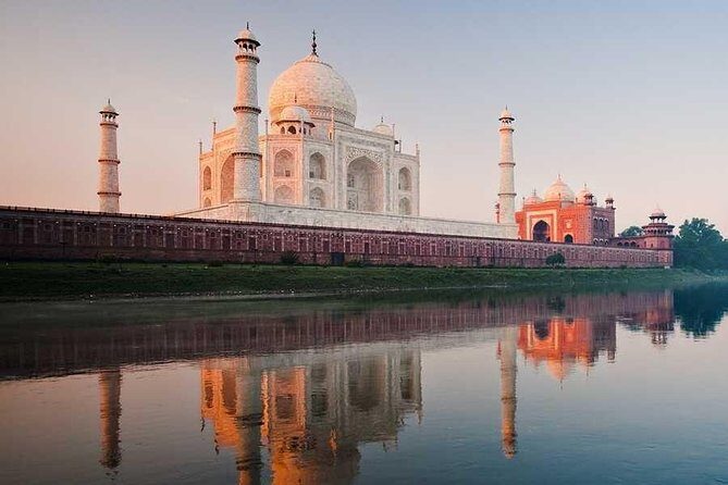 Skip-the-Line Taj Mahal VIP Entrance Tour - Outside first: you learn how to see the Taj Mahal