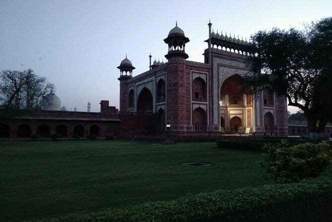 Sunrise tour of Taj Mahal with Guide - Who this sunrise guide tour is best for