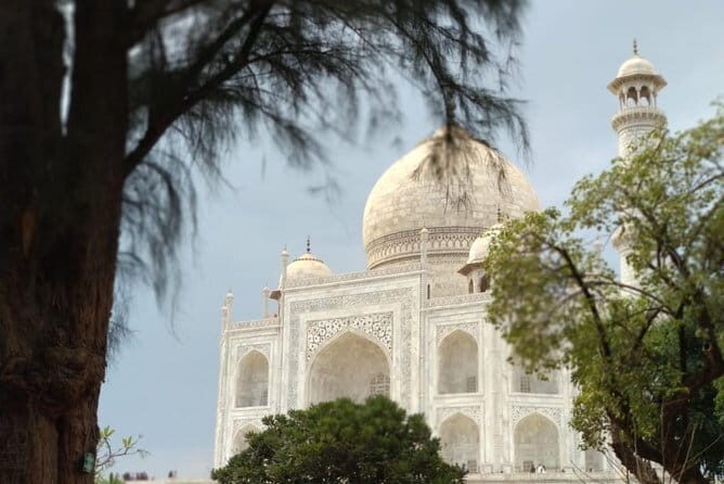Sunrise tour of Taj Mahal with Guide - Pickup, mobile ticket, and getting there without drama