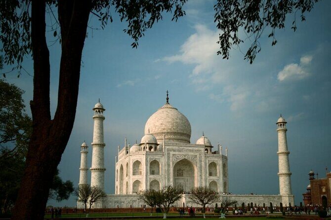 Taj Mahal, Agra Fort & Baby Taj same Day Tour from Delhi by Car - Getting back to Delhi: what “private car” really means for your day