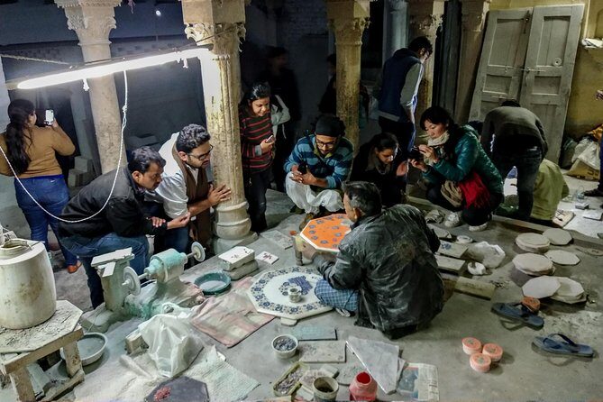 Taj Mahal Handicraft Walk: Explore True India with Artisans - Getting oriented without getting trapped in crowds