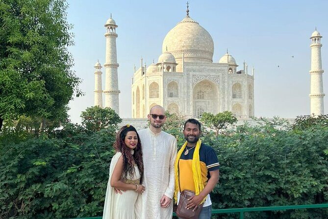 Taj Mahal Skip-the-Line Guided Tour with Optional Add-ons - Price and logistics: is $22.50 worth it?