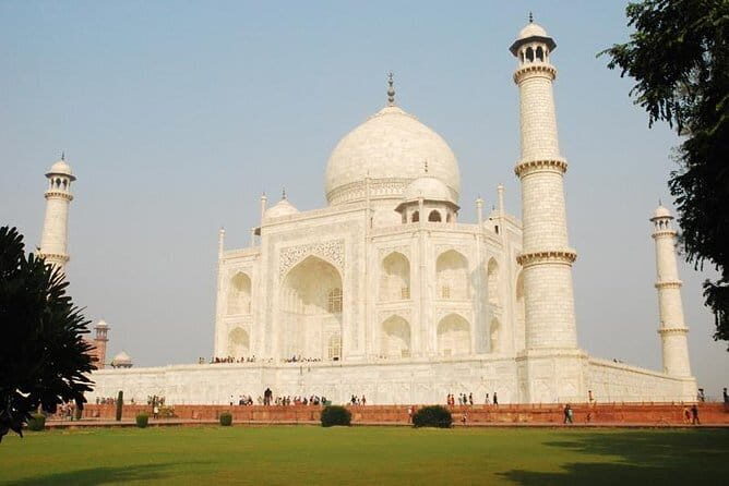 Taj Mahal Sunrise Tour & Full day Agra With Local Guide - Agra Fort: more than a second stop