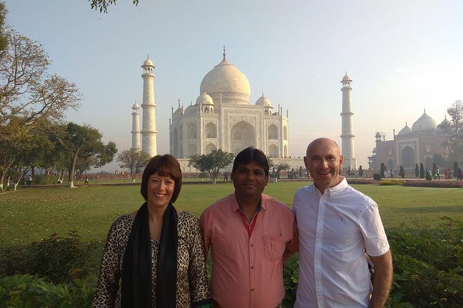 Taj Mahal Sunrise Tour With Agra Fort and Fatehpur Sikri - Lunch and bottled-water support on a long day