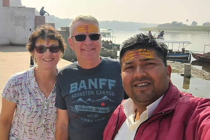 Taj Mahal visits with Licensed Guide with Entry Assistance - Inside the Taj Mahal: how to get meaning from 3 hours