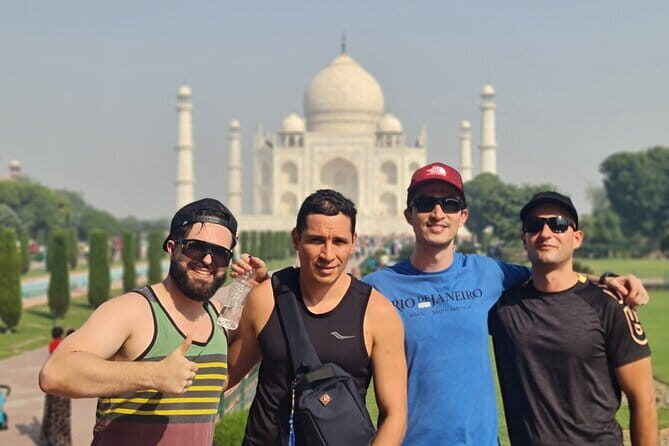Taj Mahal visits with Licensed Guide with Entry Assistance - Price and value: what $22.68 per group really buys
