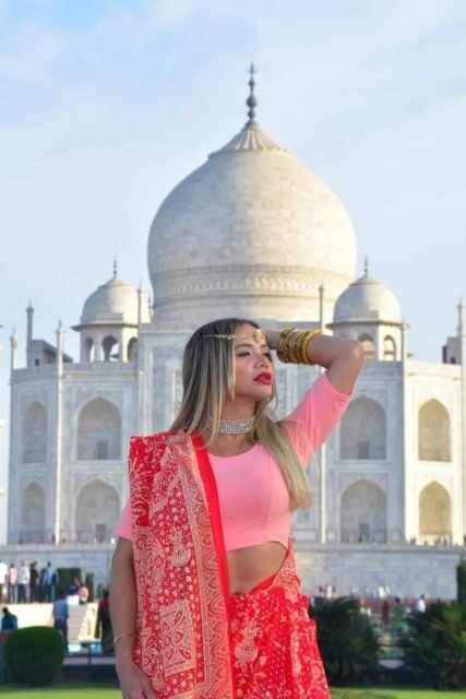 Taj Mahal with Professional Photoshoot - The Photo Delivery: Hard Copies Plus Digital Files
